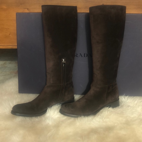 ♦️SOLD!♦️ Prada Suede Knee-high Boots - Picture 2 of 8